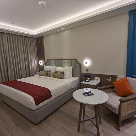 Boulevard 9 Luxury Resort & Spa Nadiād Exterior foto