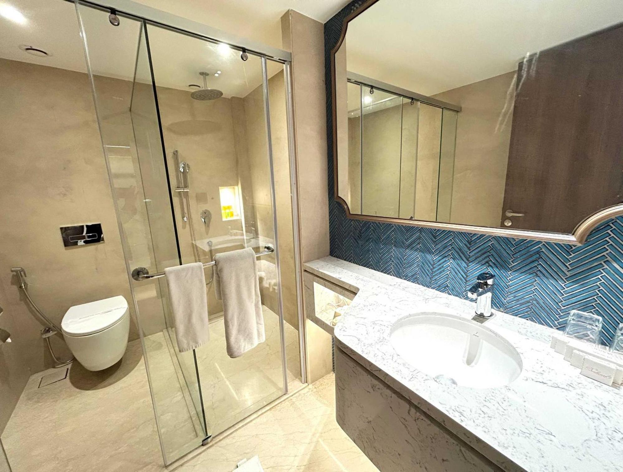 Boulevard 9 Luxury Resort & Spa Nadiād Exterior foto